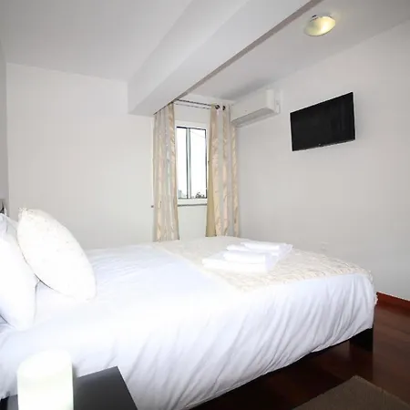 Ferienwohnung Fuer 4 Personen Ca 90 Qm In Cmara De Lobos, Madeira Suedkueste Von Madeira *