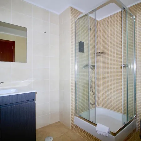 Ferienwohnung Fuer 4 Personen Ca 90 Qm In Cmara De Lobos, Madeira Suedkueste Von Madeira