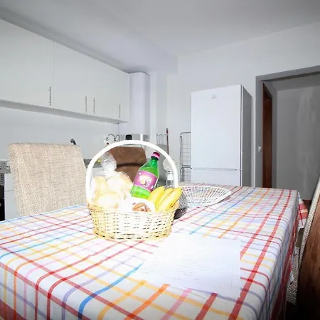 Ferienwohnung Fuer 4 Personen Ca 90 Qm In Cmara De Lobos, Madeira Suedkueste Von Madeira Camara de Lobos